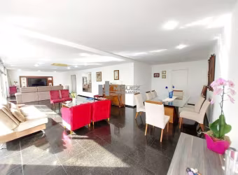 Exclusividade! Excelente apartamento a venda na Rua Senador Vergueiro, Flamengo.  A 250 metros da Praia do Flamengo. São 300 m² de área útil, varanda, salão com aproximadamente 80 m² em 3 ambientes, 5