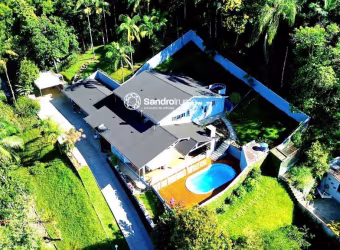 Casa Alto Padrão para Venda em Joinville, São Marcos, 4 dormitórios, 2 suítes, 6 banheiros, 6 vagas