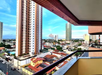 Apartamento com 4 Quarto(s) e 2 banheiro(s) para Alugar, 140 m² por R$ 3200 / Mês