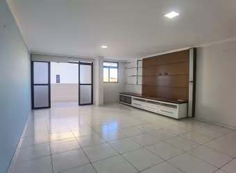 AP Espaçoso em Cabo Branco com 3/4, 2 suites, 3 varandas, 80m da praia