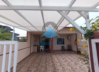 Imperdível! Casa à 250m do mar, 2 quartos, 1 suíte, 2 banheiros, 1 vaga de garagem em Guaratuba-PR, bairro Eliane - 104m².