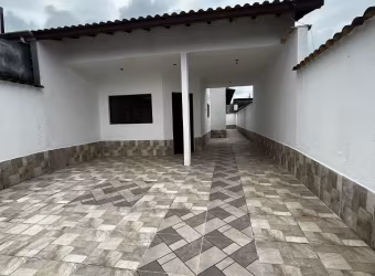Casa para venda na praia em Itanhaém aceita financiamento