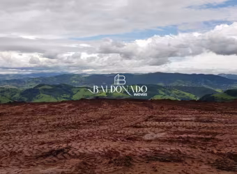 Terreno em Extrema MG 6.443m² próximo à cachoeira e vista panorâmica