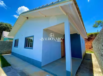 CASA EM EXTREMA MG A VENDA COM 3 QUARTOS 100m² DE CONSTRUÇÃO