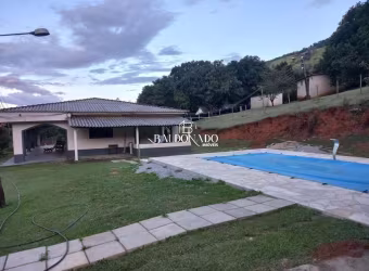Chácara em Extrema MG à venda 6.000 m² com escritura piscina
