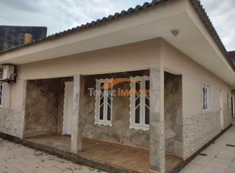 Casa com 3 quartos à venda na Centro, 520, Centro, Imbituba por R$ 800.000