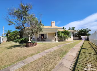 Casa térrea à venda com 4 dormitórios - Região privilegiada de Atlântida!