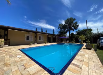 Casa  7 dormitórios sendo 3 suítes com piscina no balneário Flórida