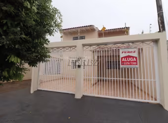 Casa com 3 quartos para alugar na IRENE PERINE ACQUAROLE, --, Jardim Santa Alice, Londrina por R$ 1.800