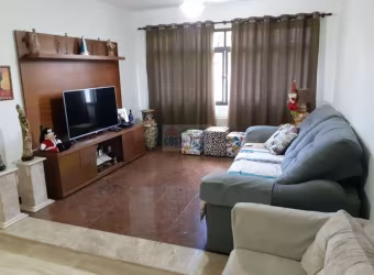 Apartamento  de 192 m² com 3 dormitórios, 1 suíte e 3 vagas de garagem na Ponta da Praia  em Santos