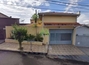 Casa 3 Dormitórios à venda região central Botucatu/SP