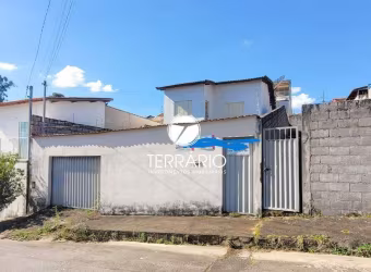 Casa à venda no Parque São José em Varginha com 2 quartos, 1 banheiro e 4 vagas