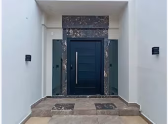 Linda casa de condomínio a venda !!!