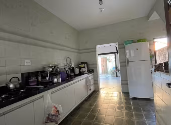 Casa padrão com três suítes