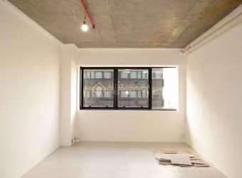 Sala comercial para alugar na Avenida Getúlio Vargas, 4831, Marechal Rondon, Canoas, 38 m2 por R$ 2.800
