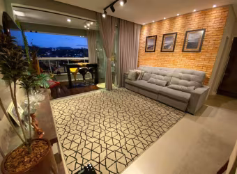 Apartamento à venda, 3 quartos, 1 suíte, 2 vagas, Centro - Brusque/SC