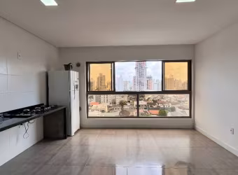Amplo Apartamento com 2 Suítes, Excelente Iluminação Natural a 5 minutos do Centro