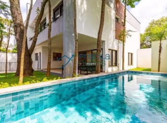 Casa Reformada, com 4 suítes, no Jardim dos Estados