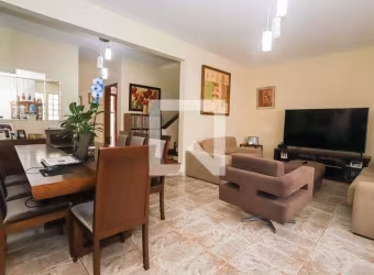 Casa à Venda - Vila Pompéia, 4 Quartos,  210 m2
