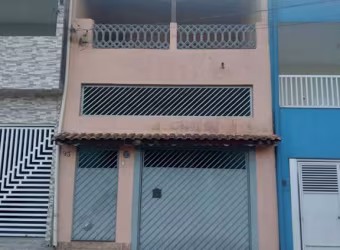 Ótimo Sobrado 4 Dorm 2 Vagas na Vila Simone!