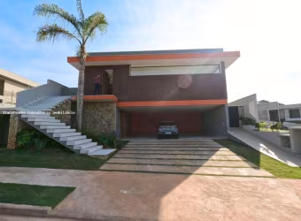 Casa em Condomínio para Venda em Cotia, Vintage, 4 suítes, 5 banheiros, 3 vagas