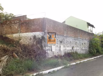 TERRENO DUPLO, MURADO E COM ARRIMO NOS ALTOS DO BAIRRO PRIMAVERA