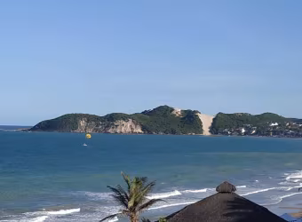 Ap beira mar na praia de Ponta Negra, vista, piscina, churrasqueira, para até 4 pessoas.