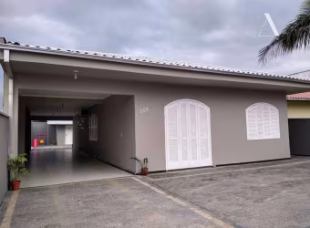 Casa com 4 dormitórios à venda, 210 m² por R$ 650.000,00 - Vila Nova - Joinville/SC