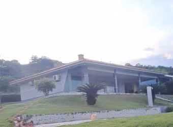 LINDA CASA EM CONDOMINIO NO LAGO DE BOA VISTA DA APARECIDA