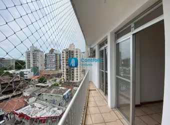 Apartamento com 03 dormitórios no Centro, em Florianópolis.