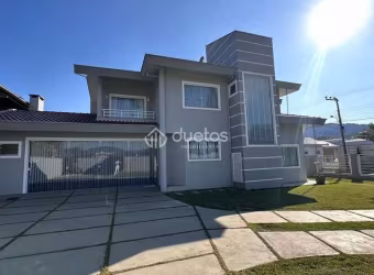 Casa com 3 dormitórios à venda, 190 m² por R$ 1.490.000 - Centro - Guabiruba/SC