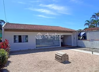 Casa com 3 dormitórios e excelente localização a venda