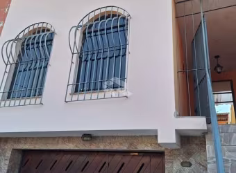 CASA COM EDICULA NO JD. SANTA MENA