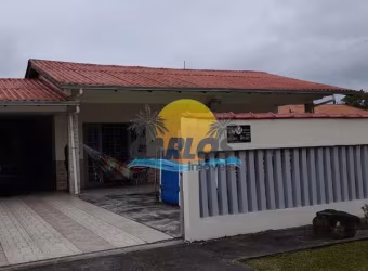 Casa com 3 quartos à venda na Dr. Benedito Amorim, 591, Balneário Gaivotas, Matinhos por R$ 400.000