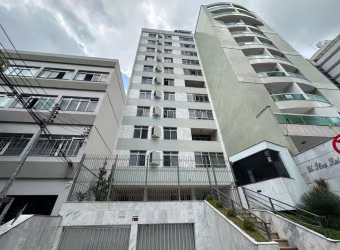 Um lar clássico, espaçoso e pensado pra quem busca o melhor, no Centro. de Juiz de Fora