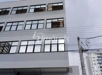 Apartamento para Locação Anual, semimobiliado, 43,5 m² privativos, 1 quarto, 1 banheiro, S/garagem, Centro, Itajaí-SC.