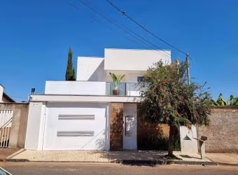 Casa estilo sobrado para locação e venda no bairro Alto Umuarama .