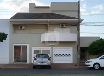 Casa Estilo Sobrado E Cômodo Comercial Para Venda Bairro Martins Em Uberlândia