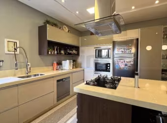 APARTAMENTO MOBILIADO COM PISCINA EM CRICIÚMA
