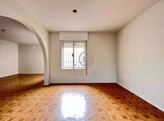 Apartamento amplo e  ensolarado no Centro