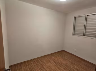 Apartamento à venda na Avenida Três de Março, Aparecidinha, Sorocaba - SP
