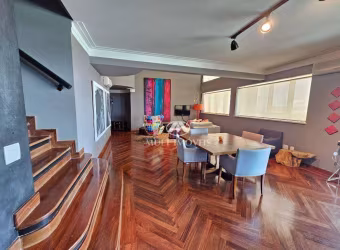 Apartamento duplex mobiliado localizado na Av João Fiusa com 240m² de área privativa.