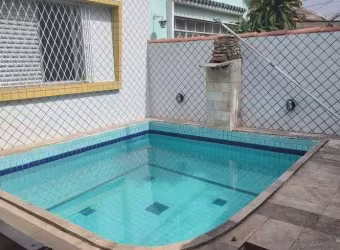 Vende-se casa no bairro da Aparecida com piscina