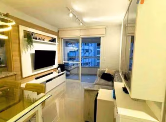 Apartamento com 2 dormitórios à venda, 67 m² por R$ 1.100.000,00 - Centro - Florianópolis/SC