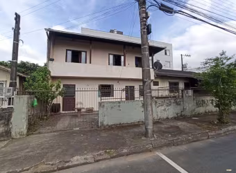 Casa mista de esquina com terreno de 306,12 m² no bairro Vila Baependi em Jaraguá do Sul