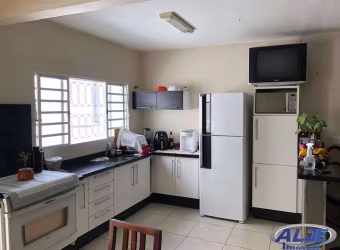 Casa com 3 quartos à venda na Avenida Itu, Cascata, Marília, 244 m2 por R$ 670.000