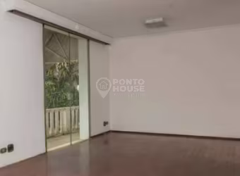 Sobrado à venda na Saúde com 219m², 3 quartos, 1 suíte e 6 vagas.