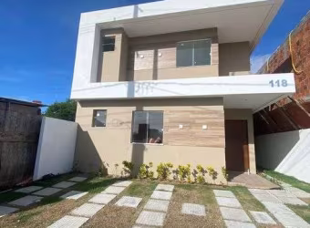 Casa com 4 quartos em condomínio