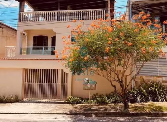 Linda casa com 3 vagas e 4 quartos no Vitoria