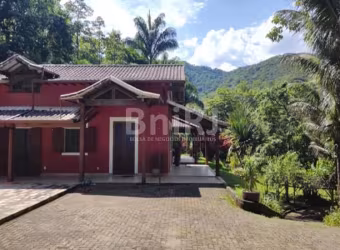 Propriedade  charmosa, com muita água, mata e tranquilidade!